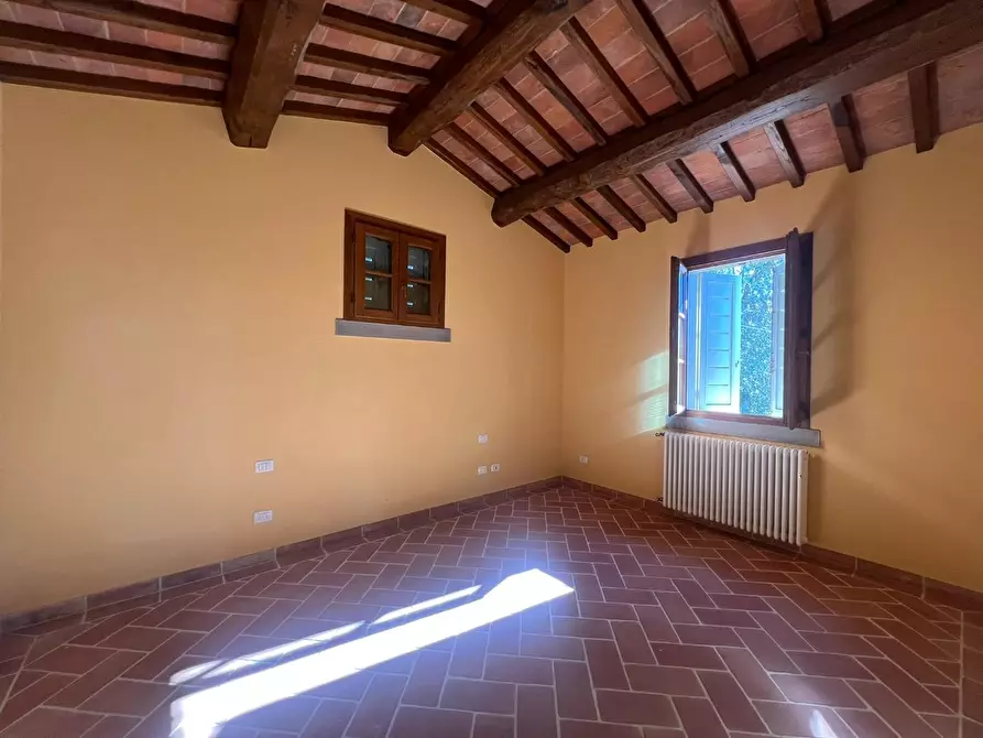 Immagine 15 di Deposito in vendita  a Vinci