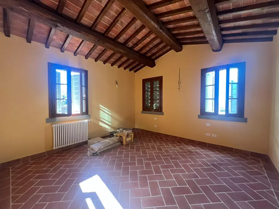 Immagine 16 di Deposito in vendita  a Vinci
