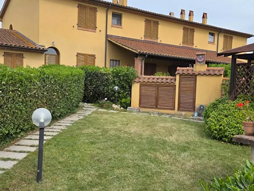 Immagine 3 di Villetta a schiera in vendita  a Cecina