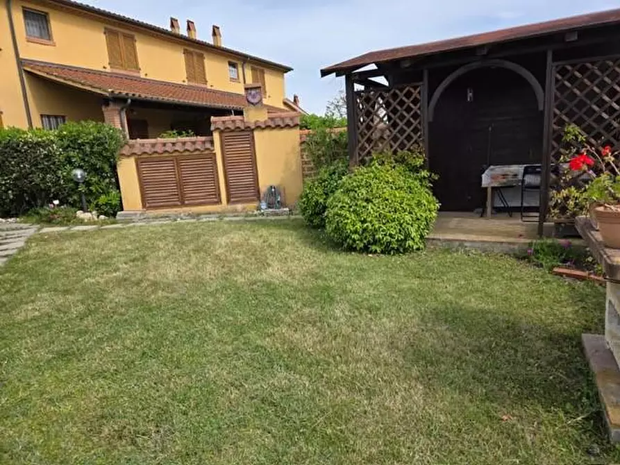 Immagine 5 di Villetta a schiera in vendita  a Cecina
