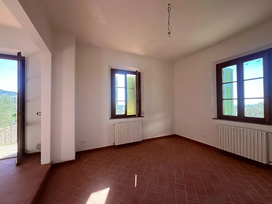 Immagine 14 di Casa colonica in vendita  a Vinci