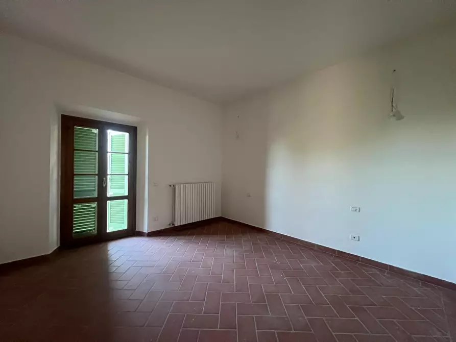 Immagine 11 di Casa colonica in vendita  a Vinci