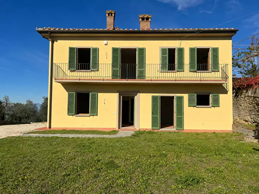 Immagine 1 di Casa colonica in vendita  a Vinci