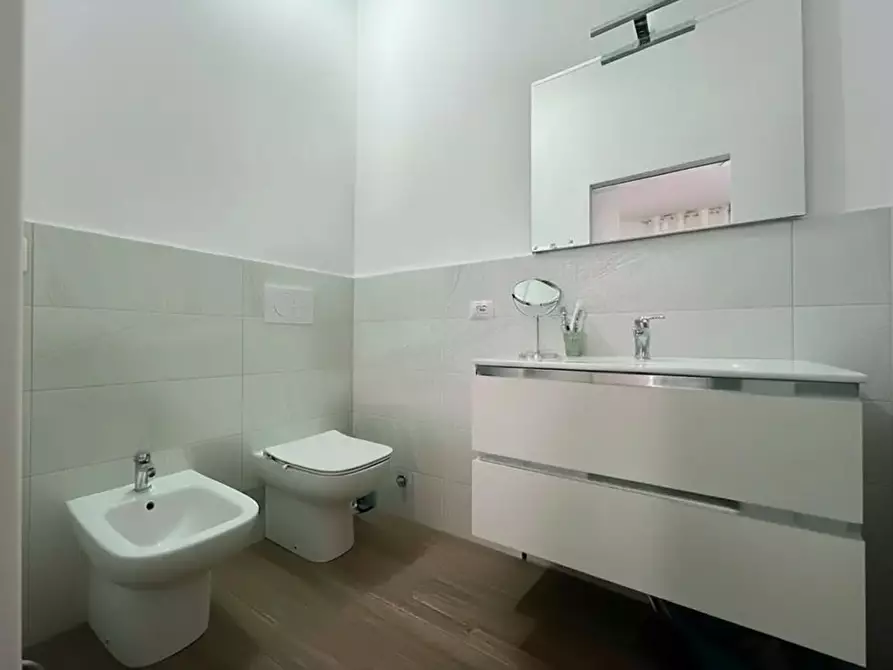 Immagine 13 di Villa in vendita  a Cairate