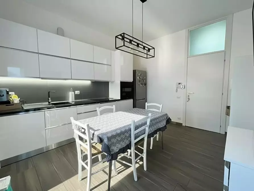 Immagine 6 di Villa in vendita  a Cairate