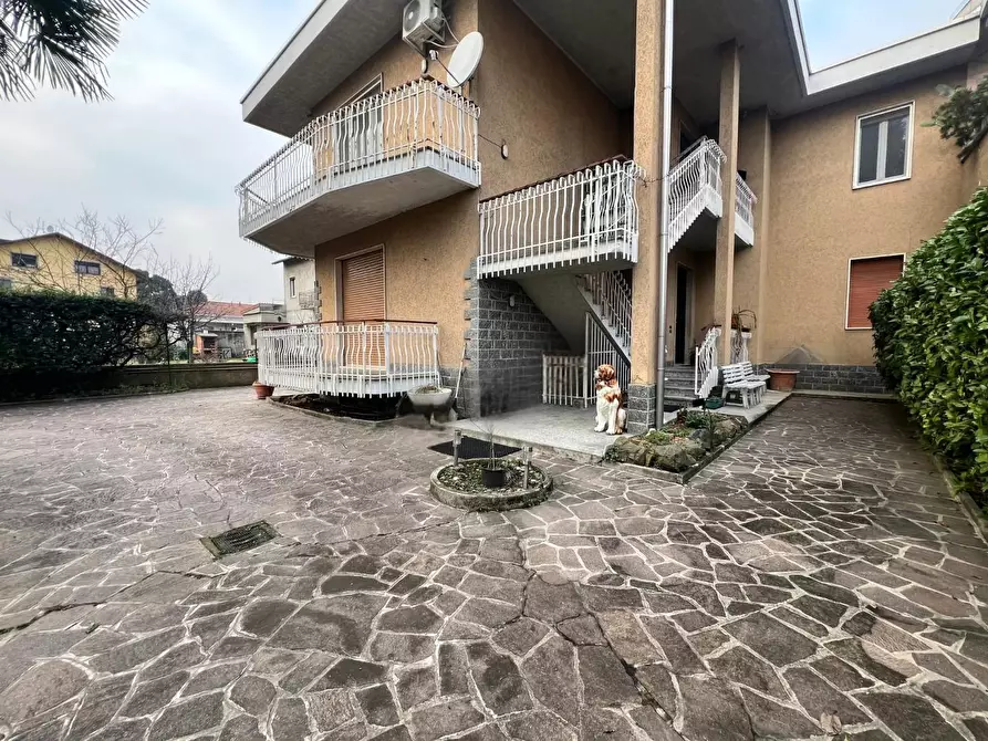 Immagine 19 di Villa in vendita  a Cairate