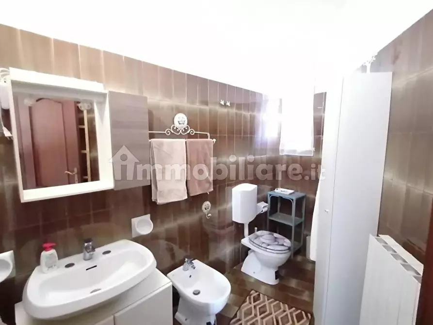Immagine 16 di Casa semindipendente in vendita  a Ortonovo