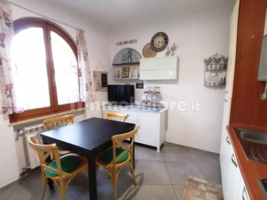 Immagine 7 di Casa semindipendente in vendita  a Ortonovo