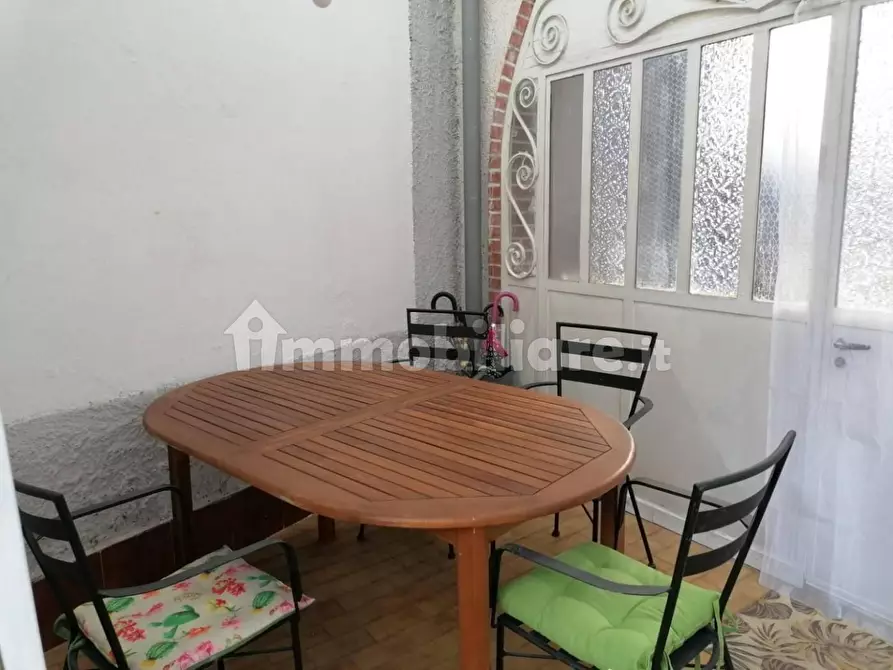Immagine 11 di Casa semindipendente in vendita  a Ortonovo