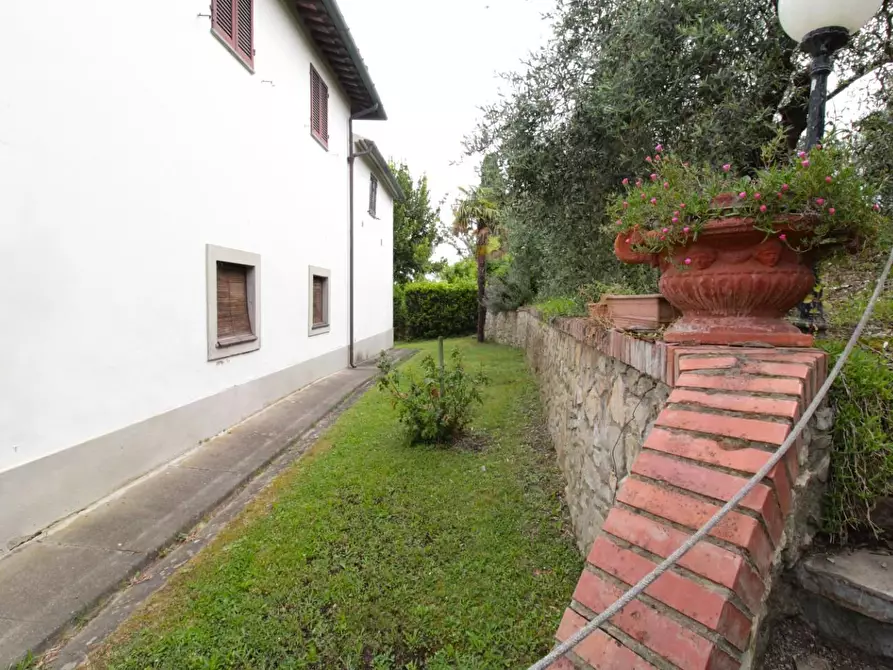 Immagine 45 di Casa quadrifamiliare in vendita  a Peccioli