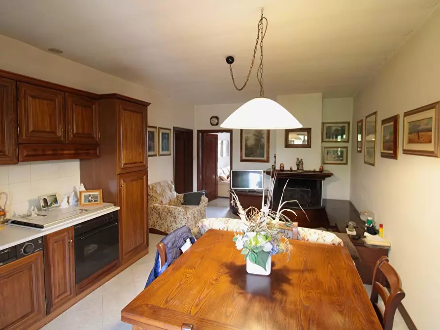 Immagine 5 di Casa quadrifamiliare in vendita  a Peccioli