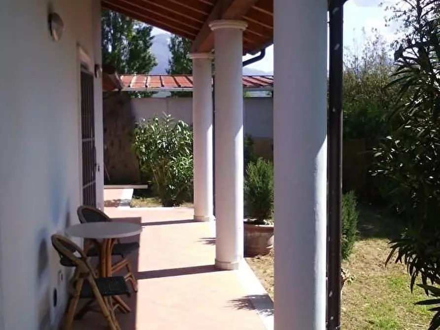 Immagine 21 di Casa indipendente in vendita  a Pietrasanta