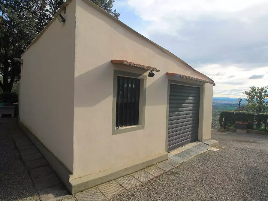 Immagine 4 di Casa colonica in vendita  a Vinci