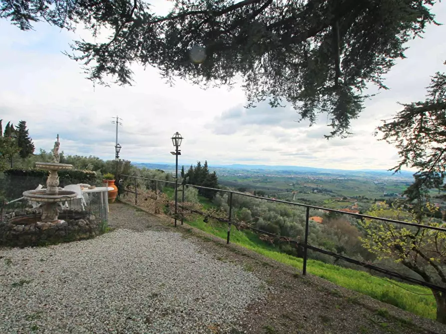 Immagine 16 di Casa colonica in vendita  a Vinci
