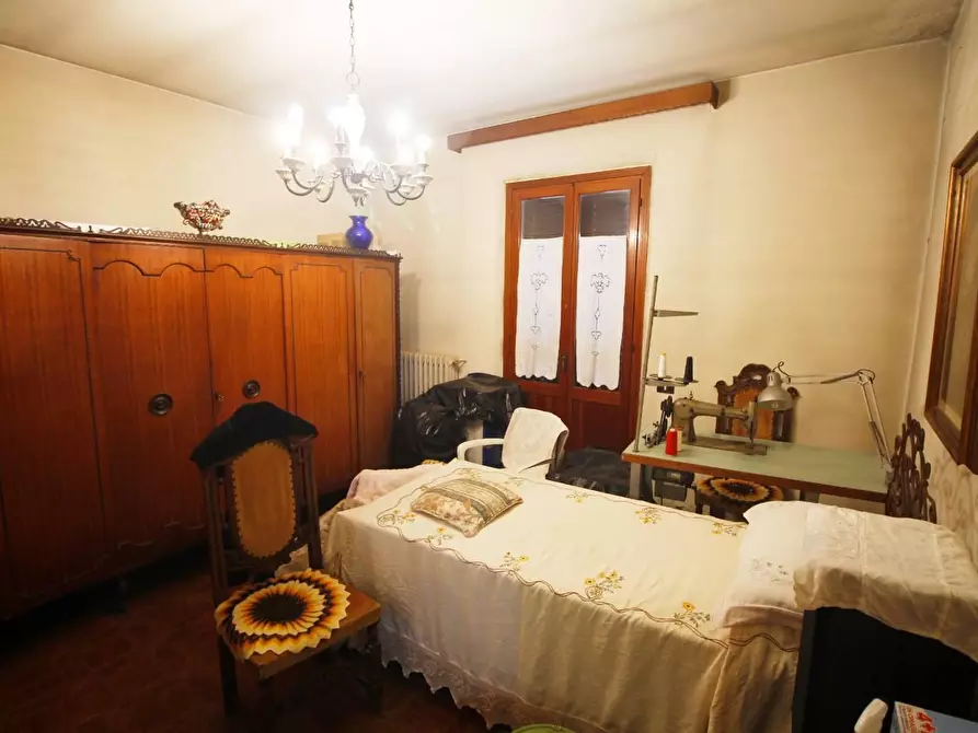 Immagine 14 di Casa colonica in vendita  a Vinci