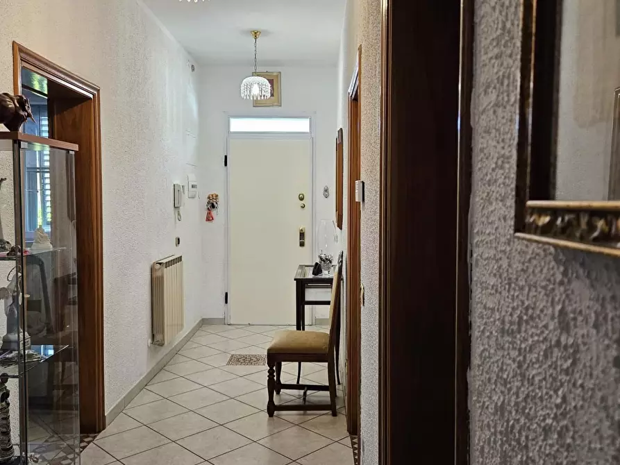 Immagine 11 di Casa semindipendente in vendita  a Livorno