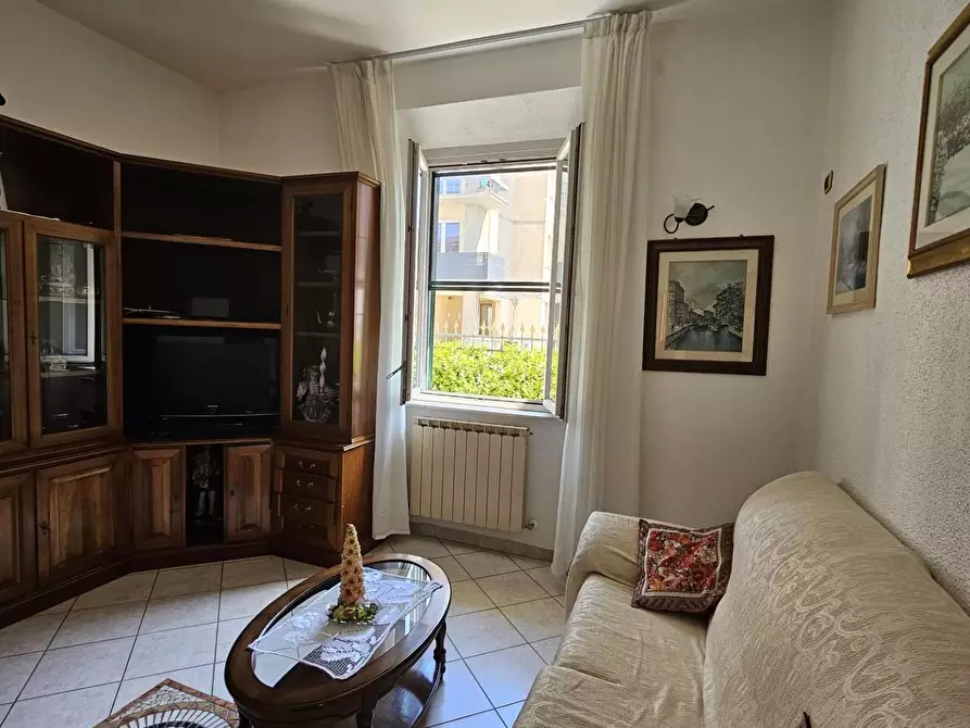 Immagine 5 di Casa semindipendente in vendita  a Livorno