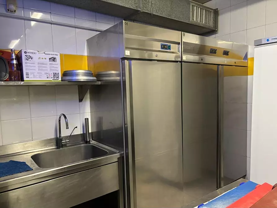 Immagine 4 di Bar / Ristorante in vendita  a Sarzana