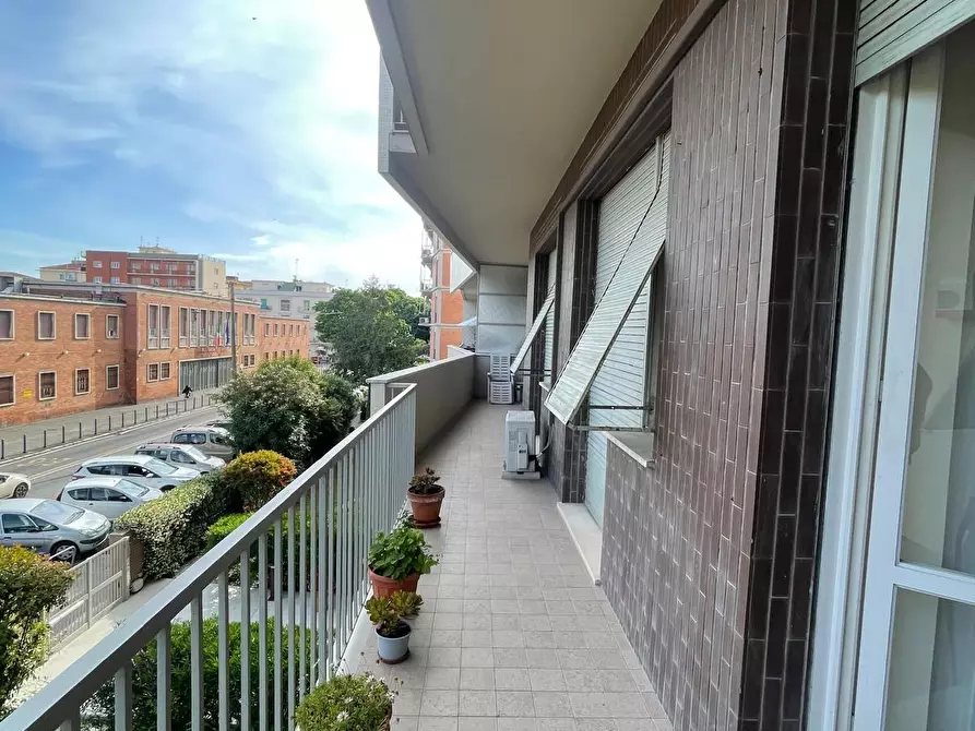 Immagine 5 di Appartamento in vendita  a Livorno