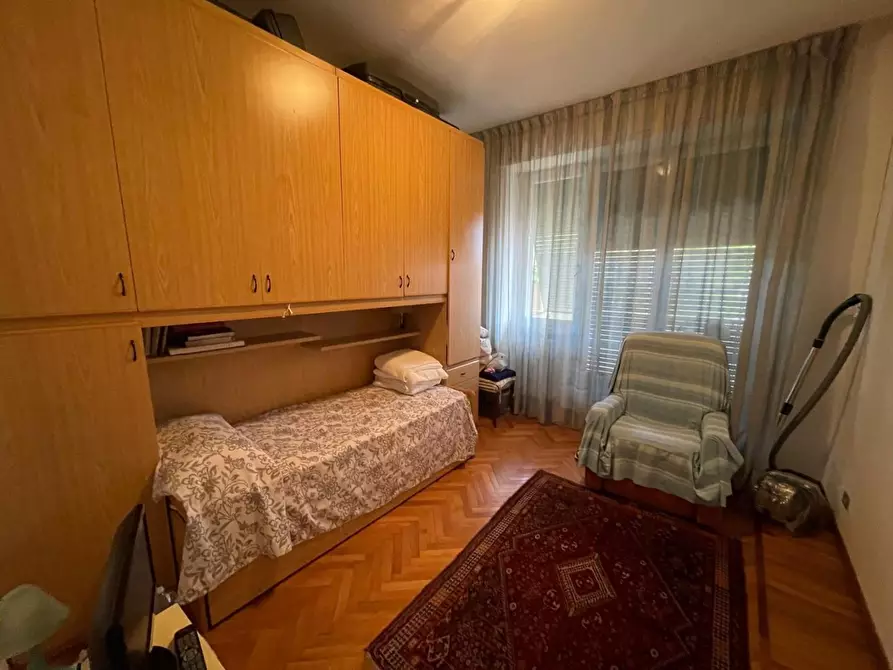 Immagine 18 di Appartamento in vendita  a Livorno