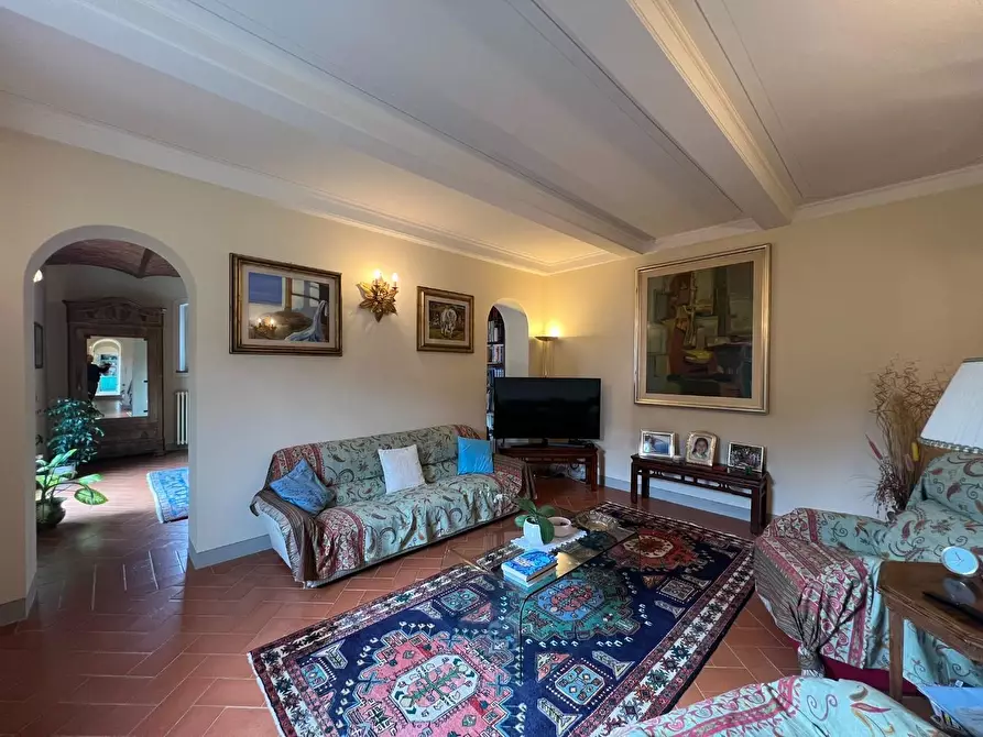Immagine 23 di Casa colonica in vendita  a Vinci