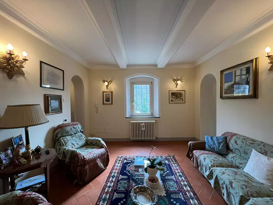 Immagine 29 di Casa colonica in vendita  a Vinci