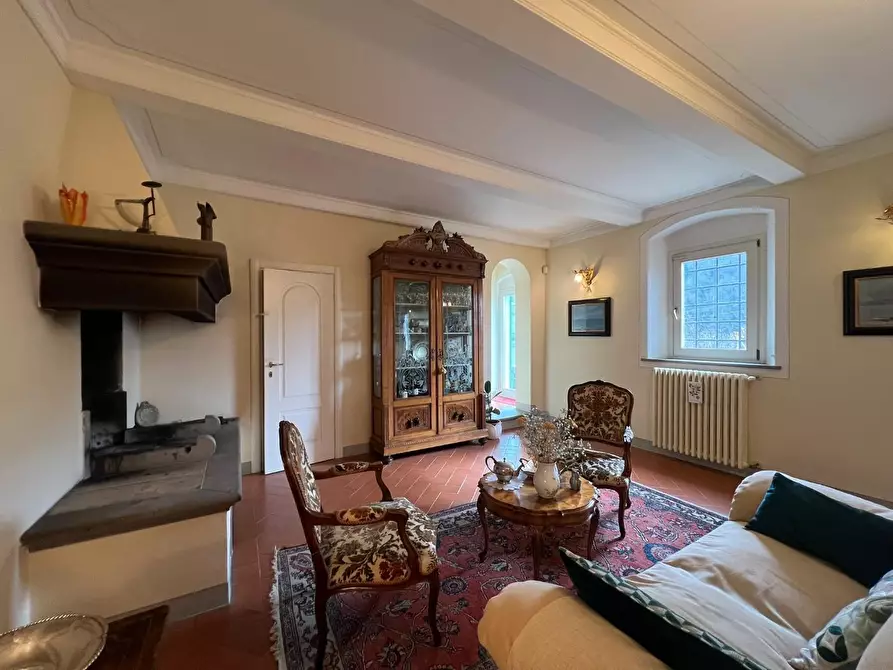 Immagine 27 di Casa colonica in vendita  a Vinci