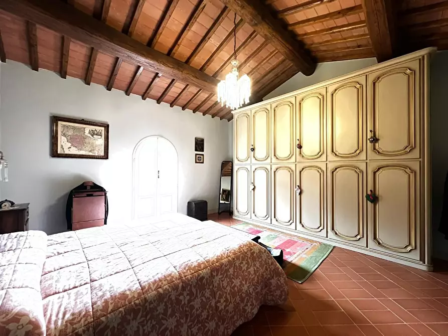 Immagine 34 di Casa colonica in vendita  a Vinci
