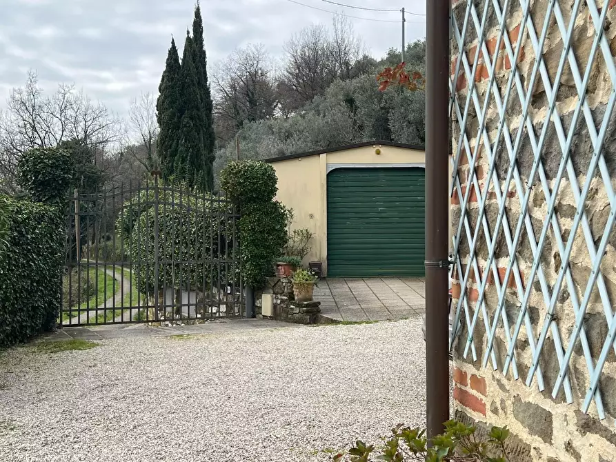 Immagine 13 di Casa colonica in vendita  a Vinci