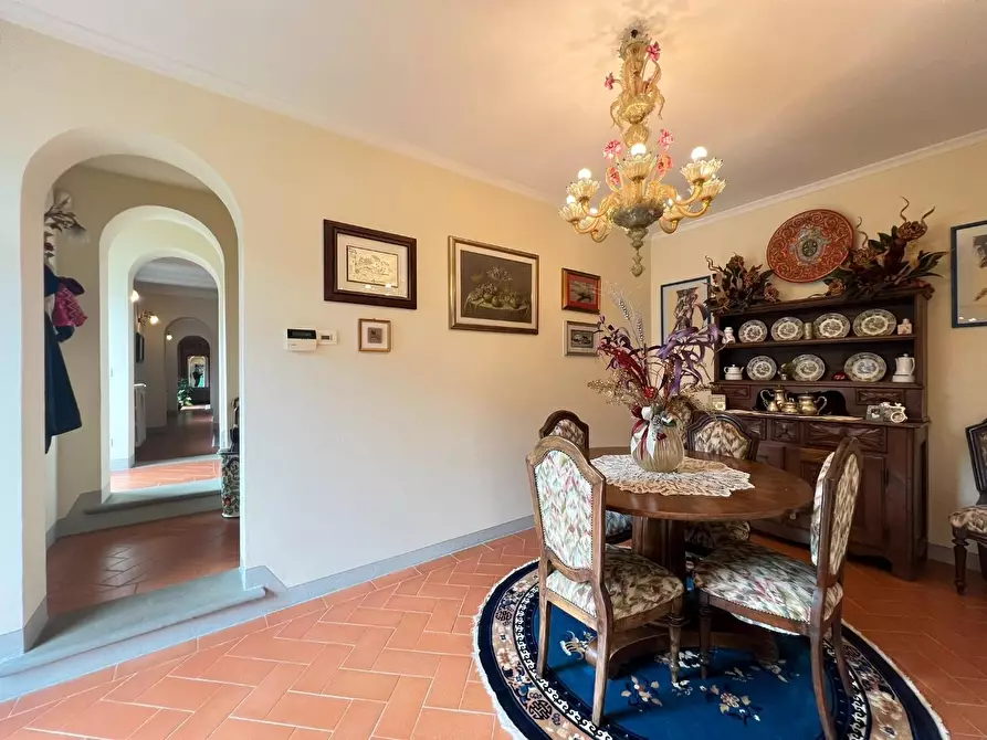 Immagine 30 di Casa colonica in vendita  a Vinci