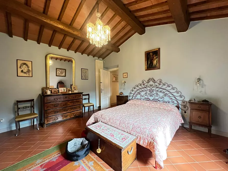 Immagine 33 di Casa colonica in vendita  a Vinci