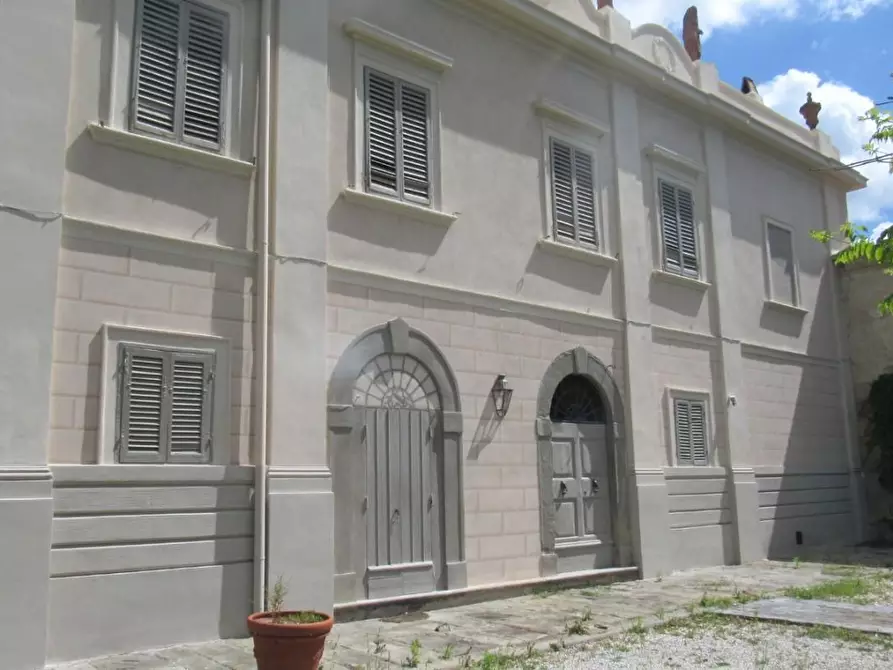 Immagine 52 di Villa in affitto  a Cascina