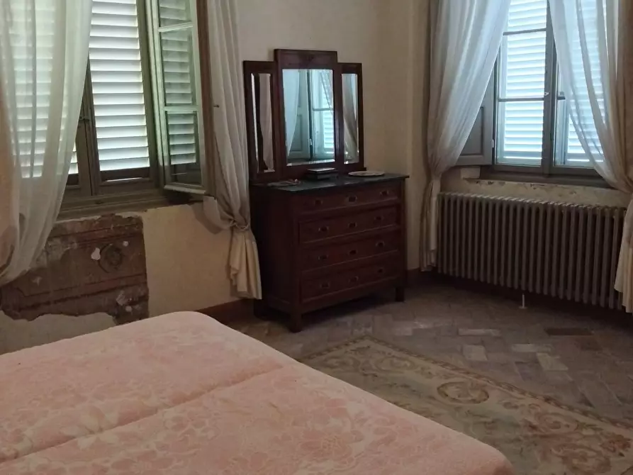 Immagine 43 di Villa in affitto  a Cascina