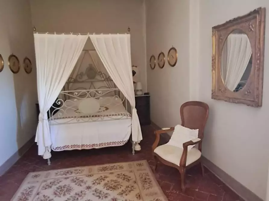 Immagine 38 di Villa in affitto  a Cascina
