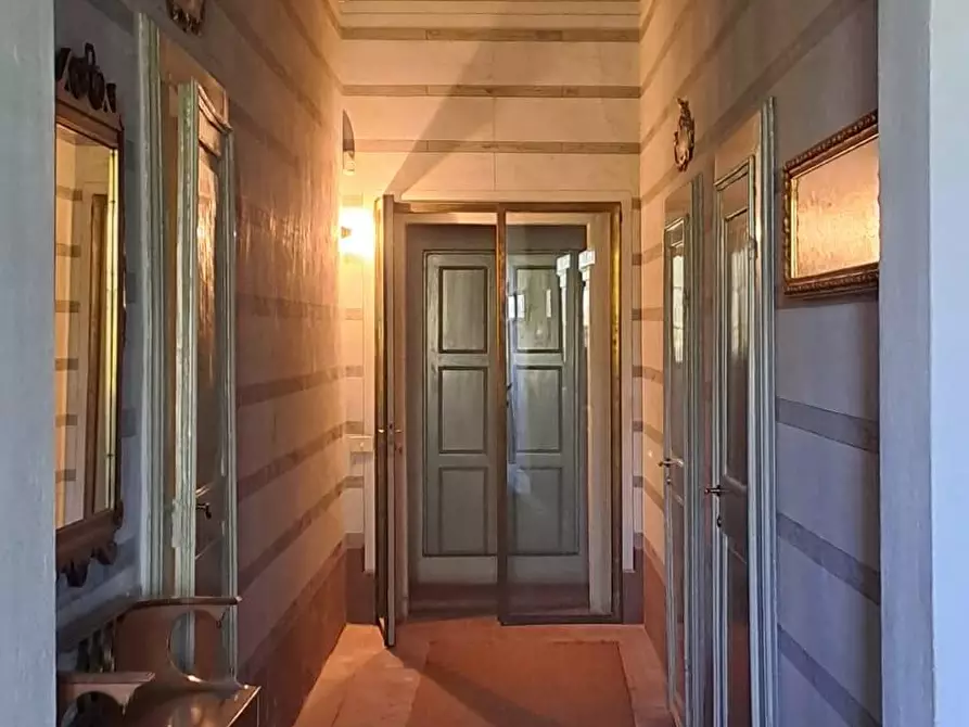 Immagine 24 di Villa in affitto  a Cascina