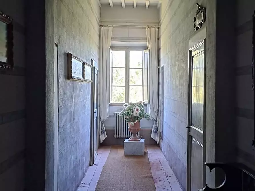 Immagine 25 di Villa in affitto  a Cascina