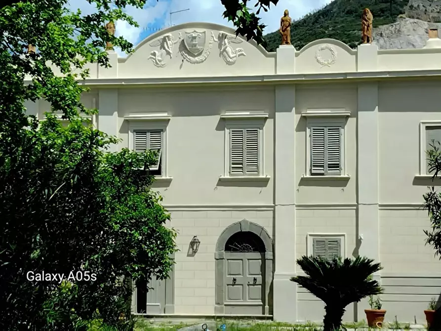 Immagine 2 di Villa in affitto  a Cascina