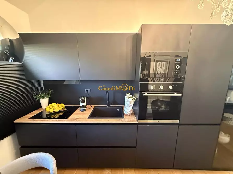 Immagine 9 di Appartamento in vendita  a Livorno