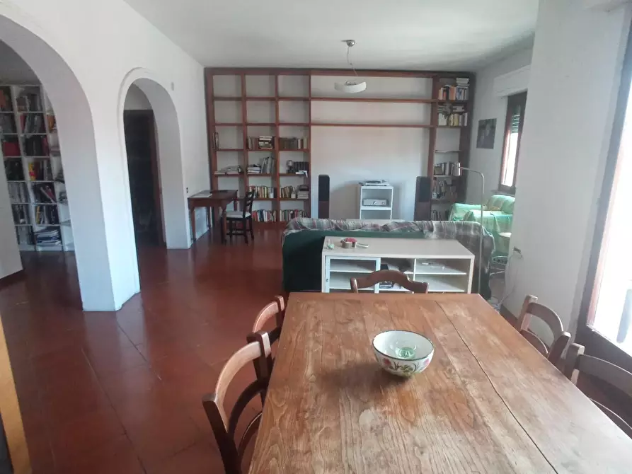 Immagine 10 di Appartamento in vendita  a Santa Maria A Monte