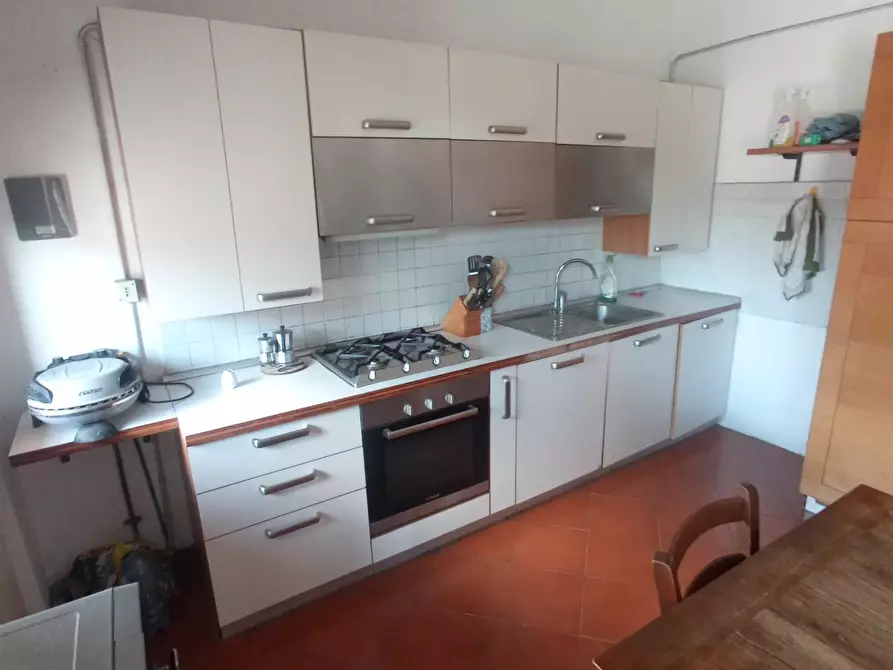 Immagine 4 di Appartamento in vendita  a Santa Maria A Monte