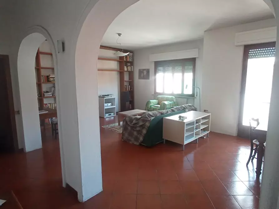 Immagine 11 di Appartamento in vendita  a Santa Maria A Monte
