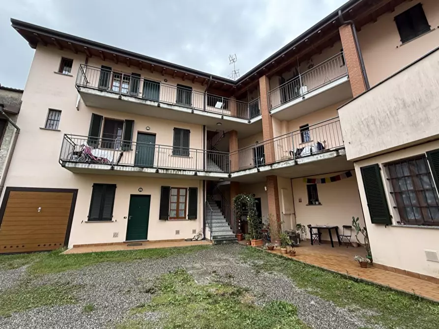 Immagine 1 di Appartamento in vendita  a Bellinzago Lombardo