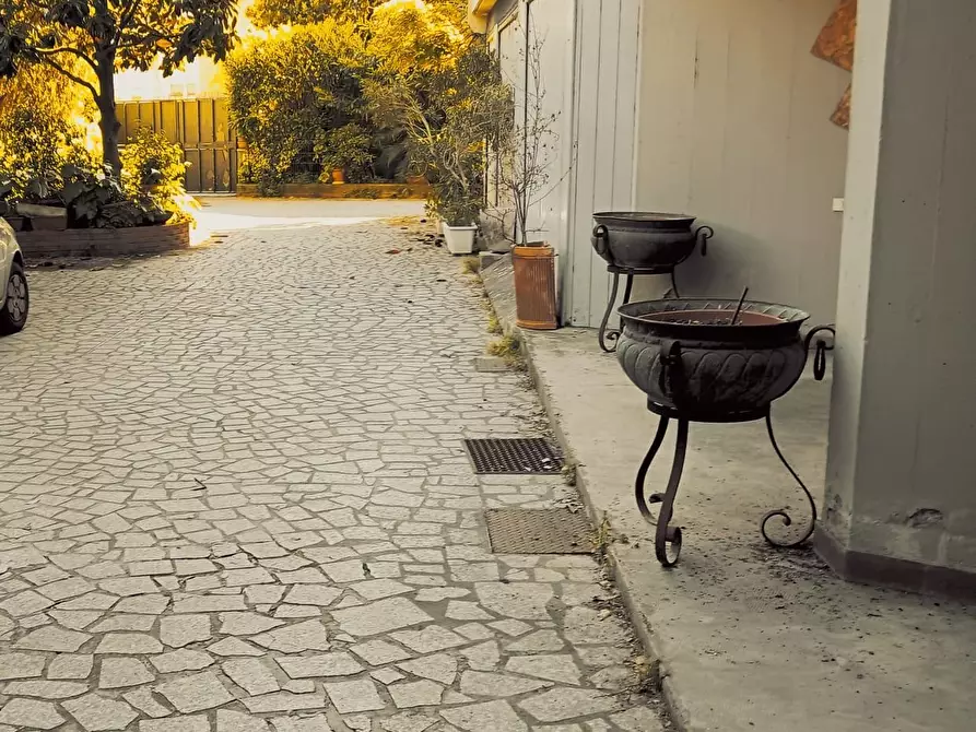 Immagine 1 di Casa indipendente in vendita  a Carrara