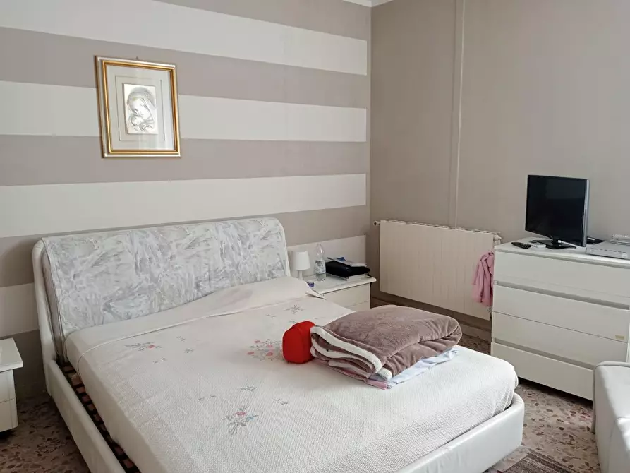 Immagine 26 di Casa indipendente in vendita  a Carrara