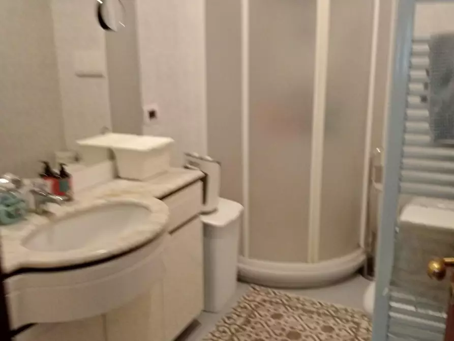 Immagine 11 di Casa indipendente in vendita  a Carrara