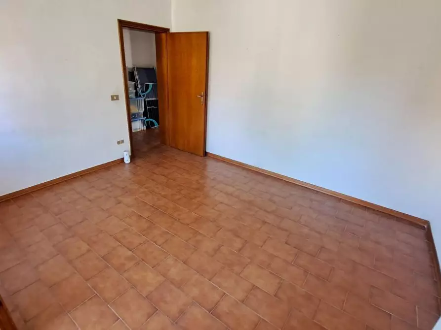 Immagine 12 di Appartamento in vendita  a Rosignano Marittimo