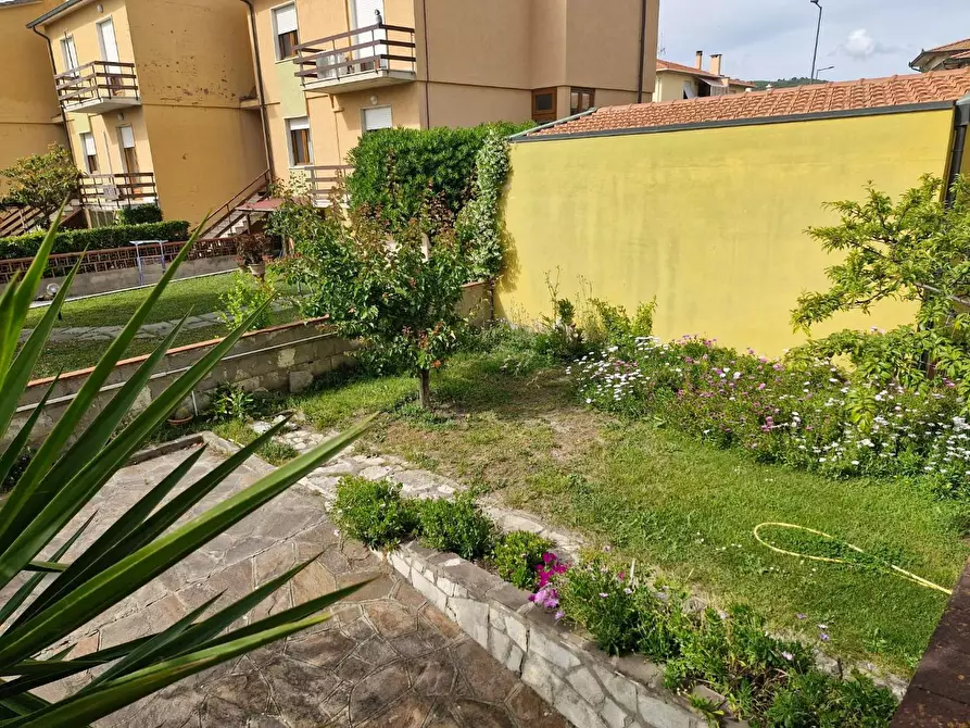 Immagine 13 di Villetta a schiera in vendita  a Campiglia Marittima