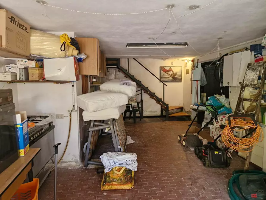 Immagine 43 di Villetta a schiera in vendita  a Campiglia Marittima