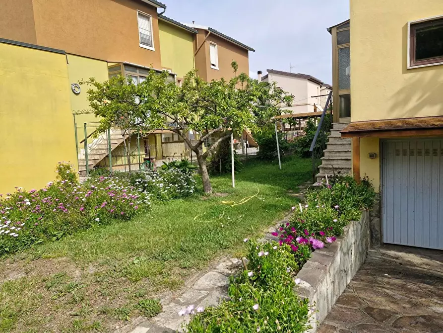 Immagine 7 di Villetta a schiera in vendita  a Campiglia Marittima