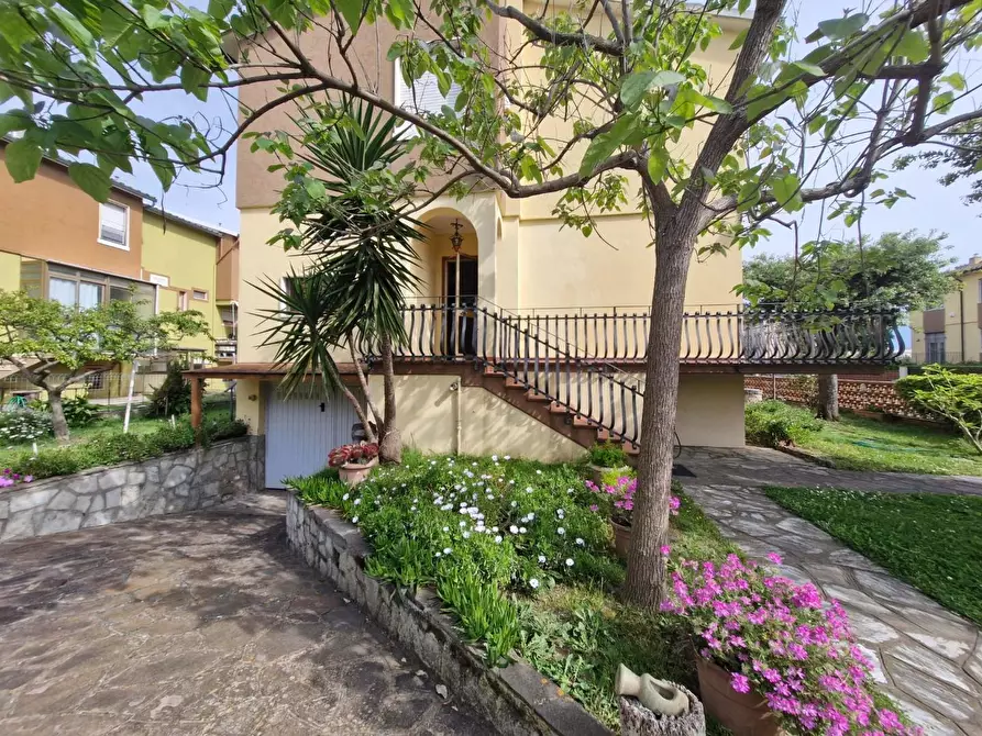 Immagine 5 di Villetta a schiera in vendita  a Campiglia Marittima